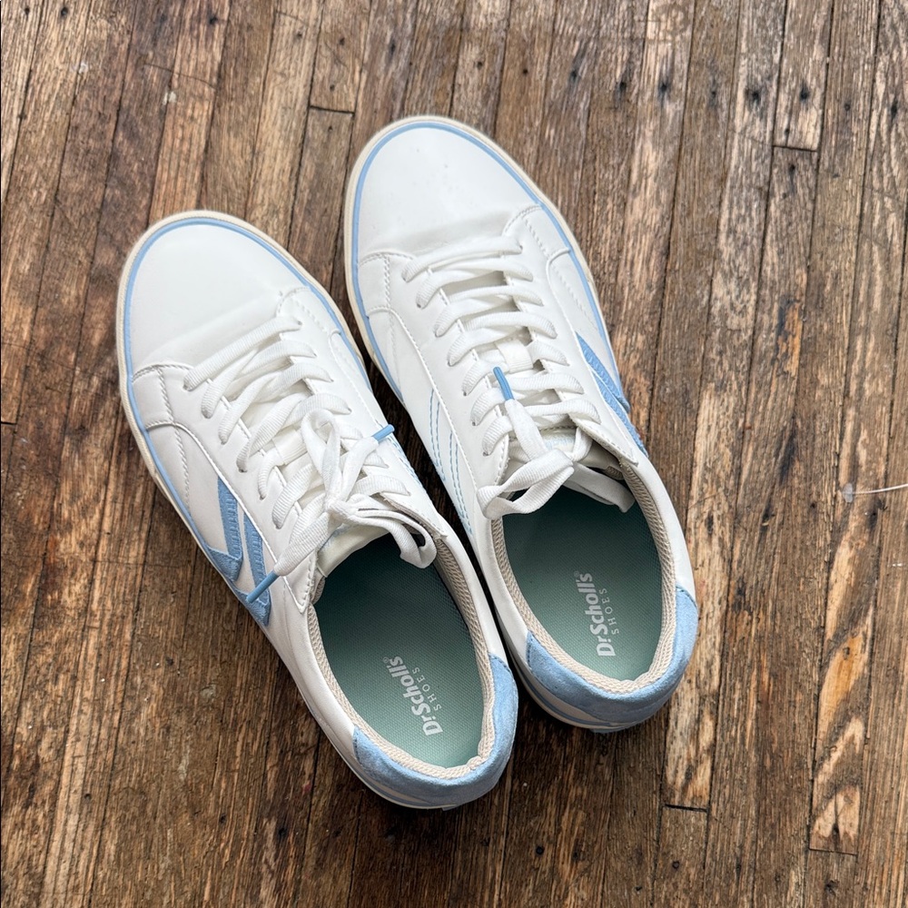 Dr. Scholl's White and Light Blue Casual Sneakers